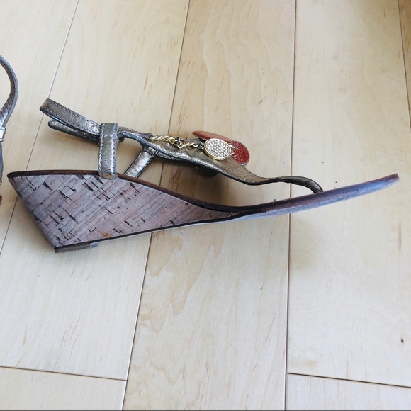 Coach gold medallion wedge sanders. Sz 8. - Picture 2 of 4